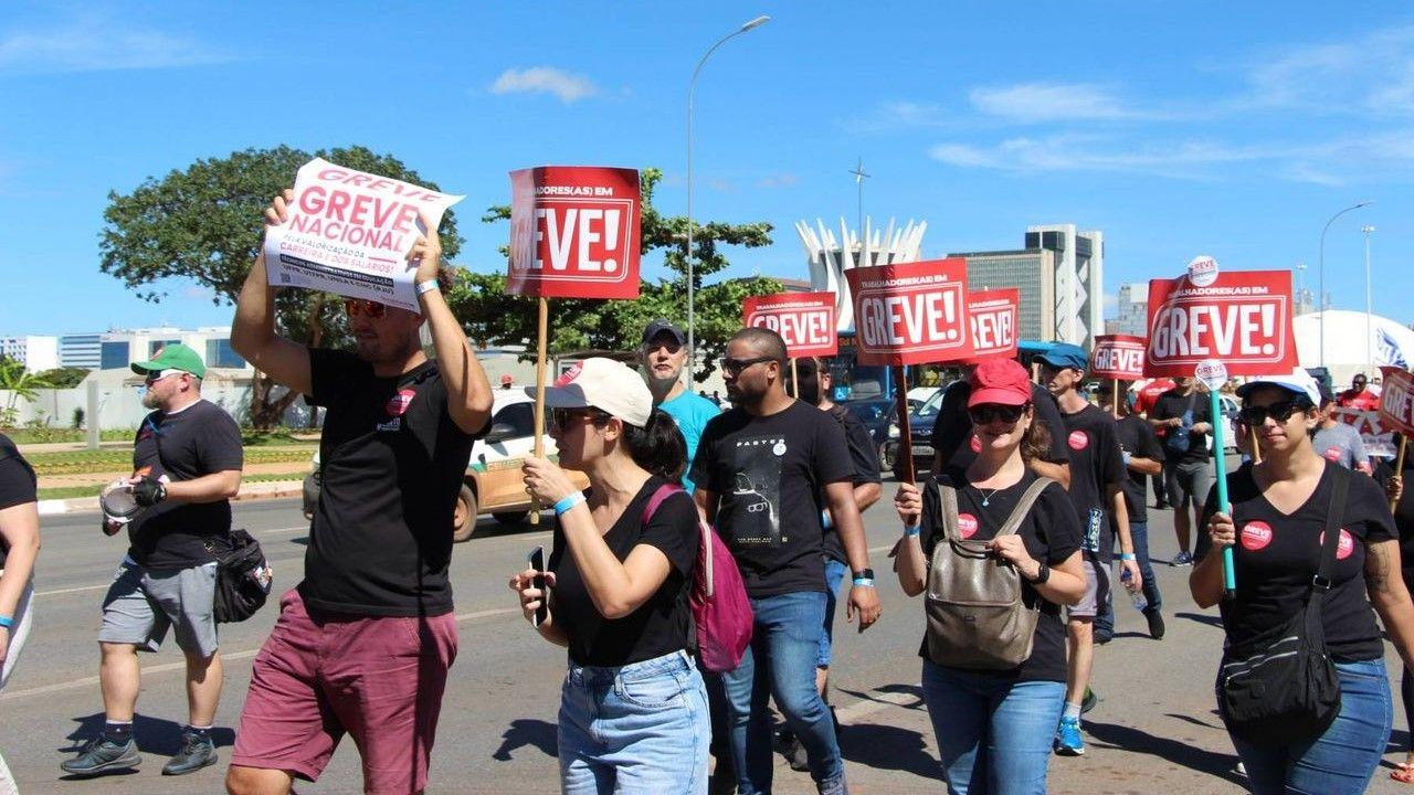 Grève des enseignants brésiliens contre les mesures libérales du gouvernement Lula
