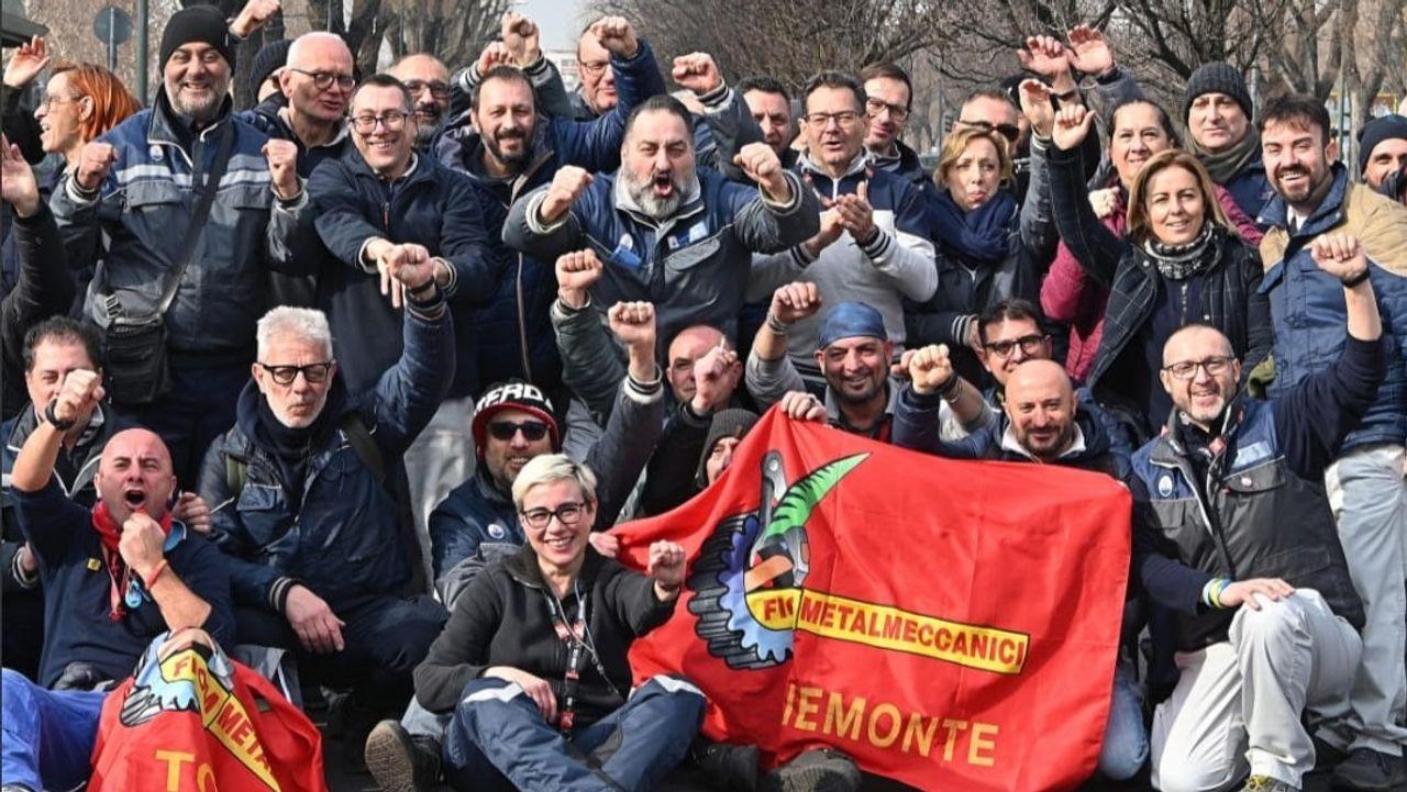 Grève et manifestation contre les licenciements massifs dans l’industrie automobile à Turin, Italie