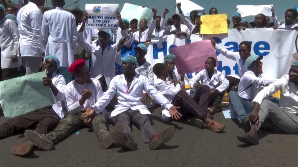 Les travailleurs de la santé kényans poursuivent leur grève